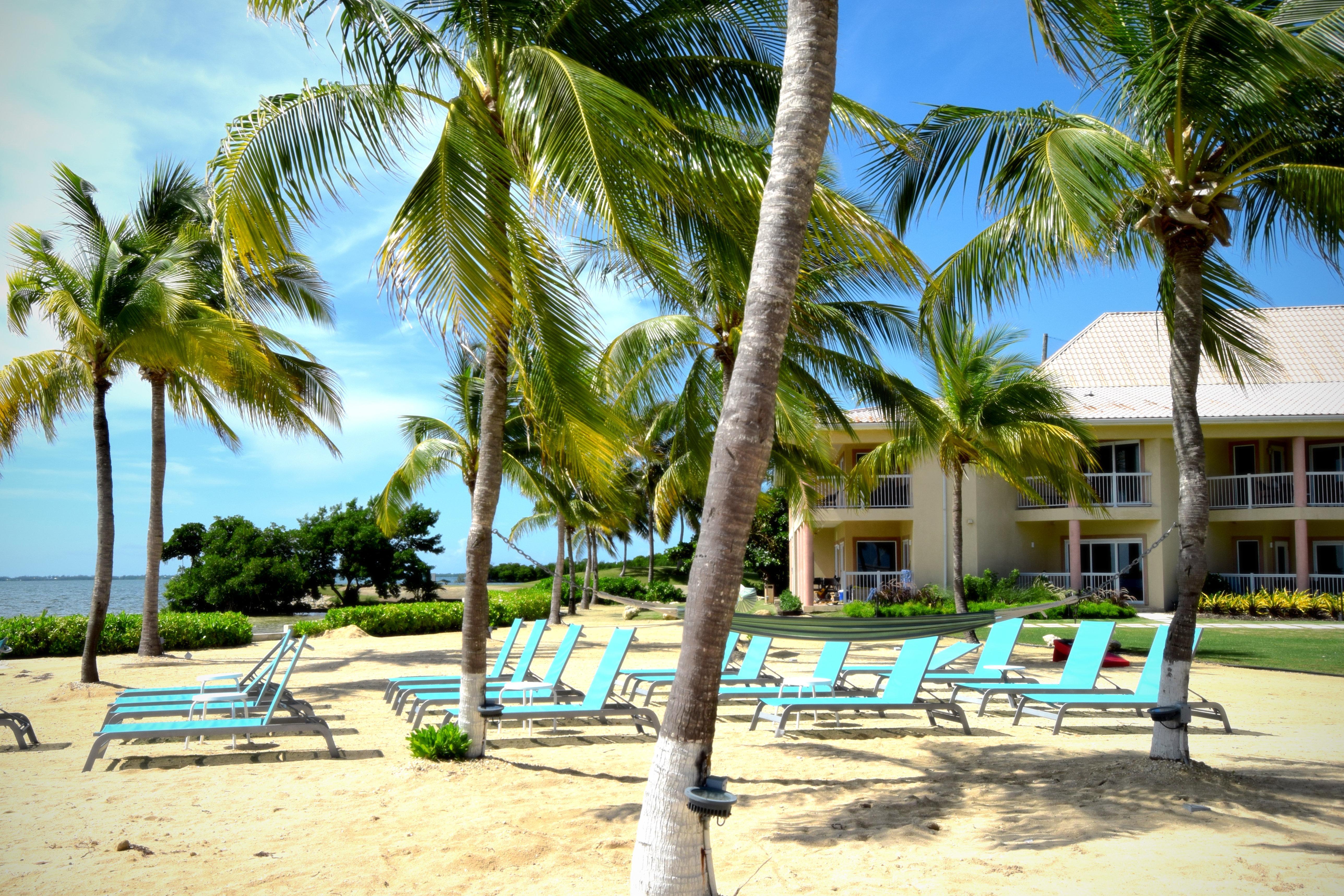 Holiday Inn Resort Grand Cayman By Ihg (Adults Only) West Bay Exterior photo