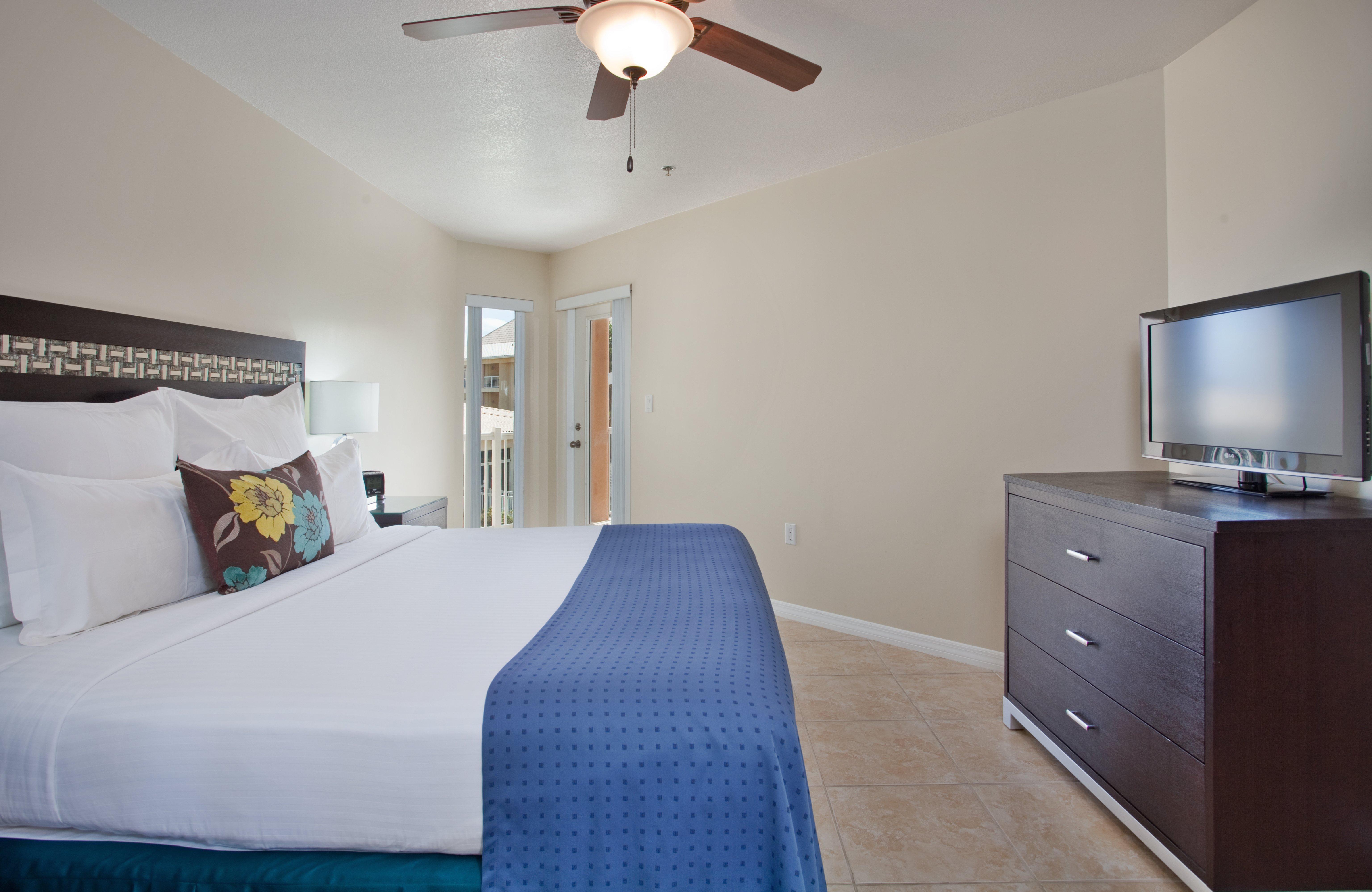 Holiday Inn Resort Grand Cayman By Ihg (Adults Only) West Bay Exterior photo